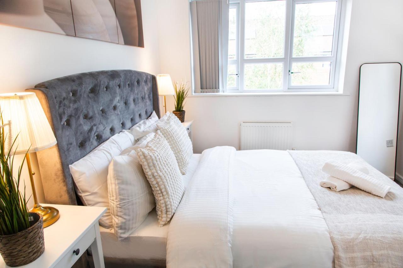 Cozy Townhouse In The Heart Of Greater Manchester Villa Екстериор снимка